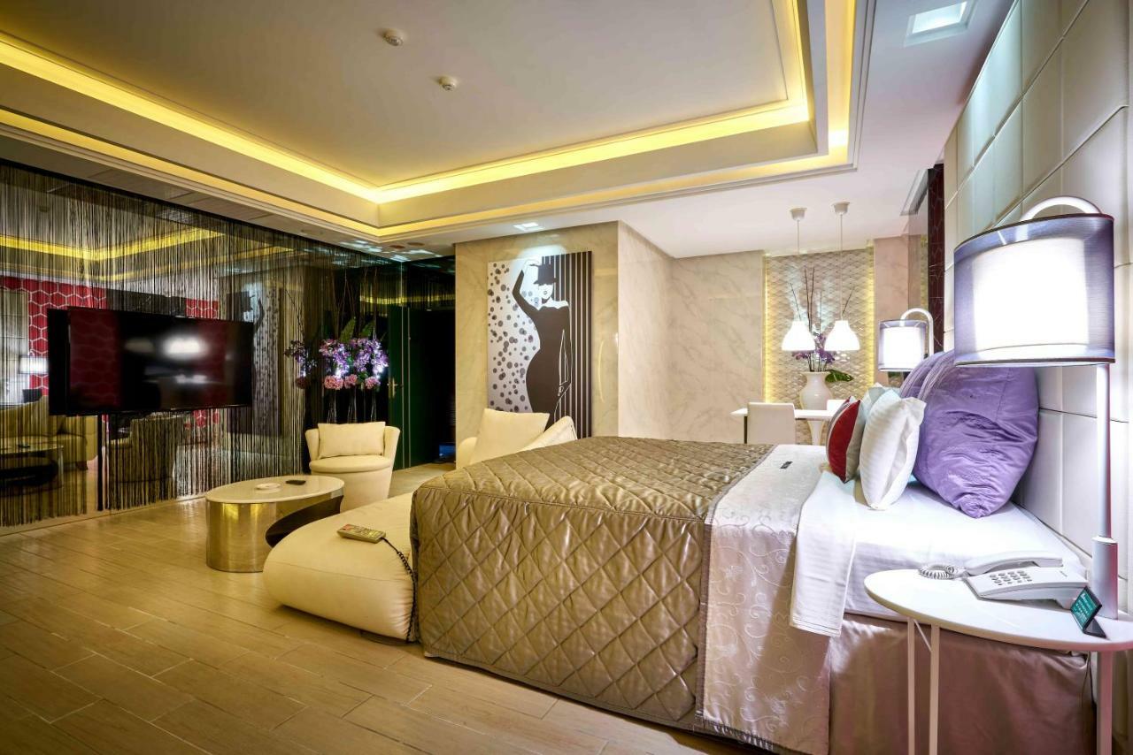 Purple Rainbow Motel Taipei Exterior photo